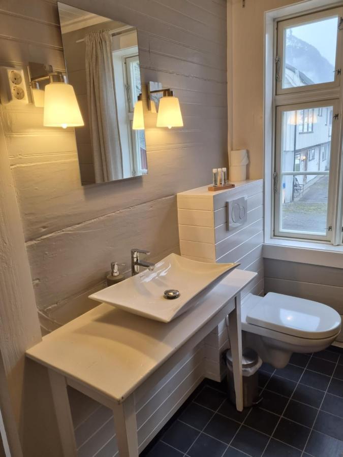 Rødseter Gjestegård Hotell Fjærland Eksteriør bilde